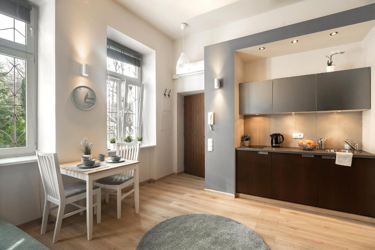 Old Town Apartment Dluga 60 Krakow Ngoại thất bức ảnh